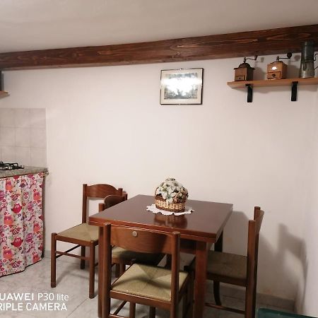 La Casa Di Luisa Apartman Santu Lussurgiu Kültér fotó